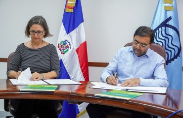 Foto 1. Firman Acuerdo