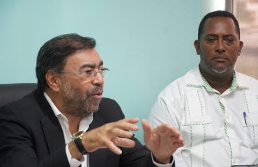 Foto 1. Director Ejecutivo Del INDRHI, Olmedo Caba, Junto A Rafael Silvinio Matos, Presidente Del CNR